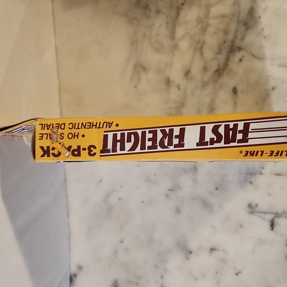Life-Like HO Scale Freight Train Cars 3-Pack Vintage